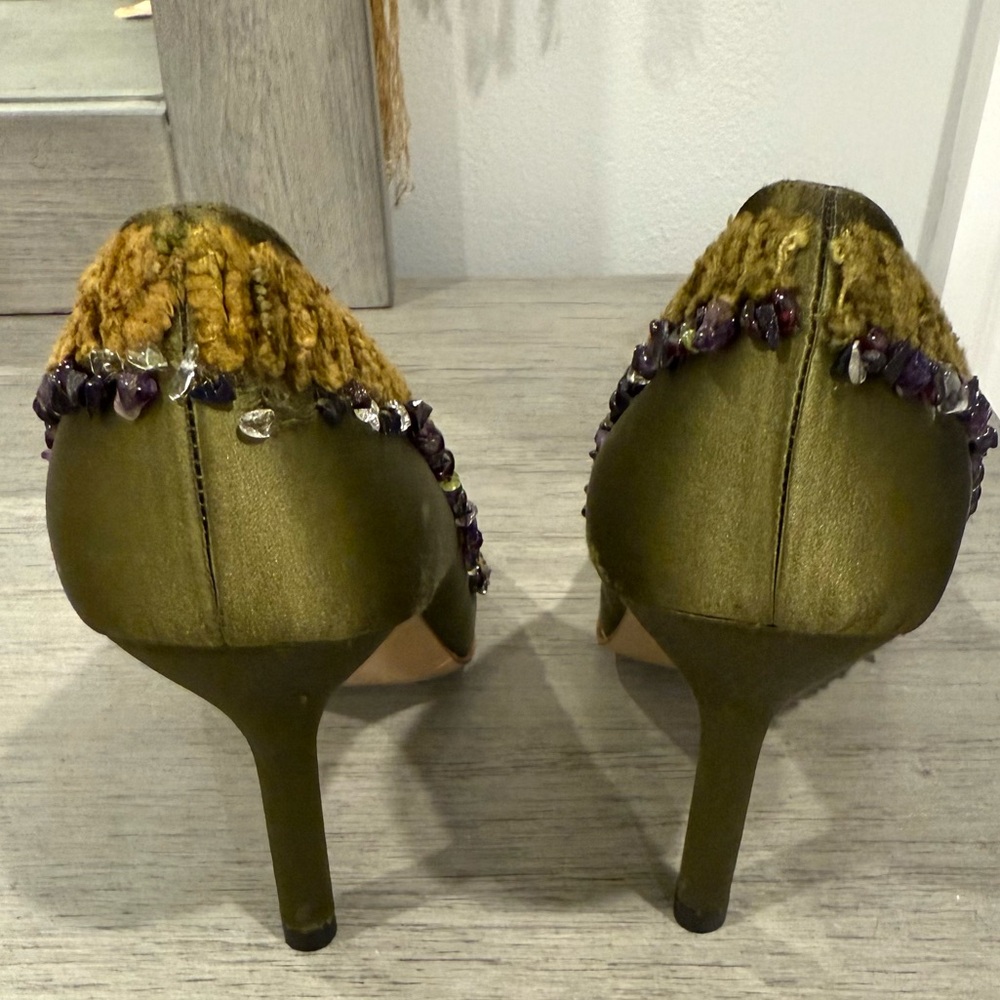 ***SOLD*** Gucci 1990s Tom Ford Beaded Silk High Heel Shoes - Picture 4 of 10